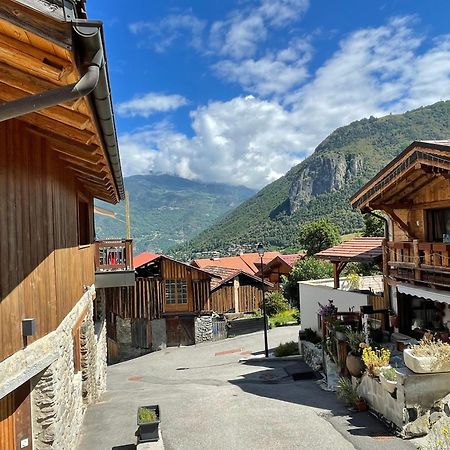 Maison De Village Au Pied Des 3 Vallees Villarlurin Exterior foto