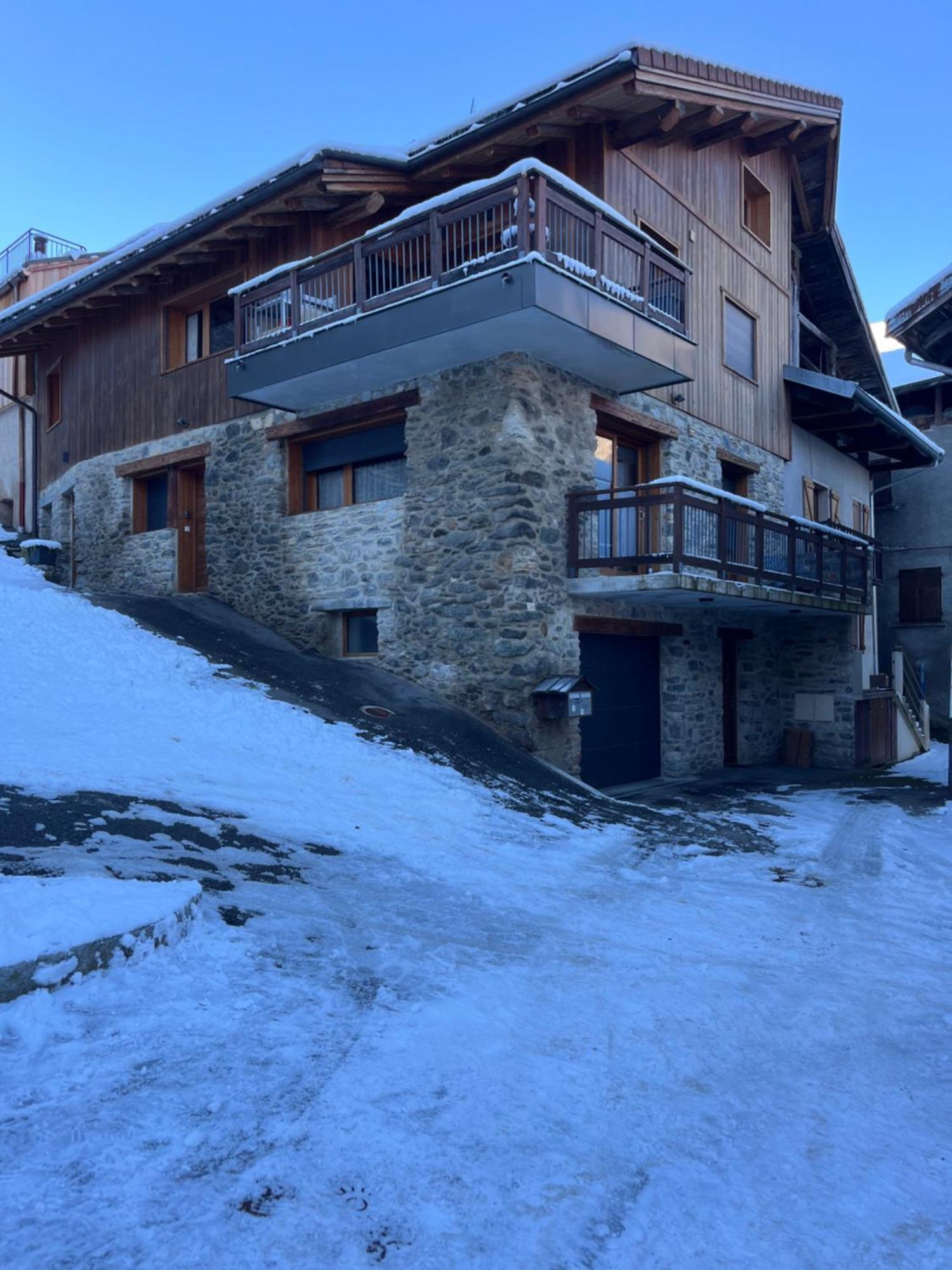 Maison De Village Au Pied Des 3 Vallees Villarlurin Exterior foto